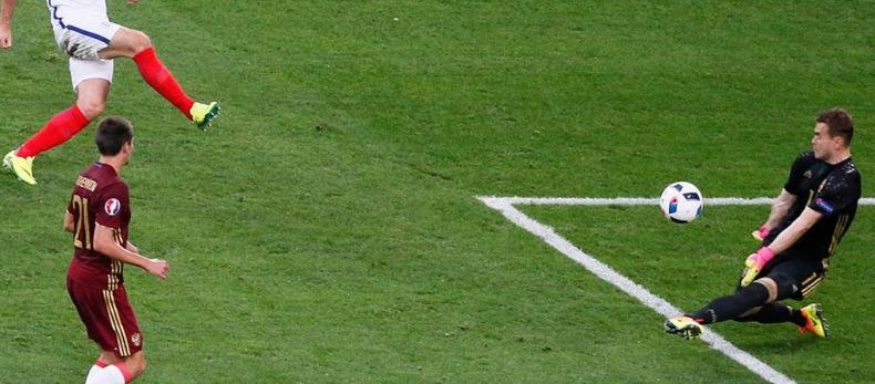 igor-akinfeev-russia-vs-inglaterra-euro-2016-imagem-reuters-3-e1465682097905.jpg