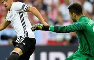 Manuel Neuer v. Lukasz Fabianski – Estatísticas – Alemanha 0-0 Polónia