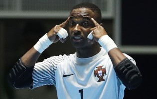 Bebé Vaz é o guarda-redes com mais percentagem de defesas no Mundial de Futsal