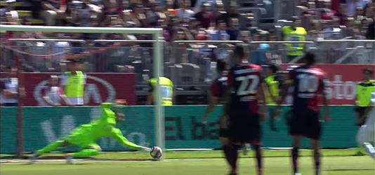 Luca Crosta estreou-se com penalti defendido e vitória aos dezanove anos – Cagliari 2-1 AC Milan