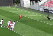 Tiago Pereira defende grande penalidade no SL Benfica B 1-4 SC Braga B