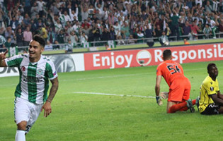 João Miguel Silva estreia-se na UEFA com duas defesas – Konyaspor 2-1 Vitória SC