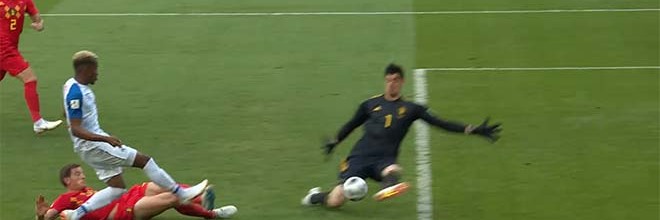 Thibaut Courtois e Jaime Penedo em duas intervenções – Bélgica 3-0 Panamá