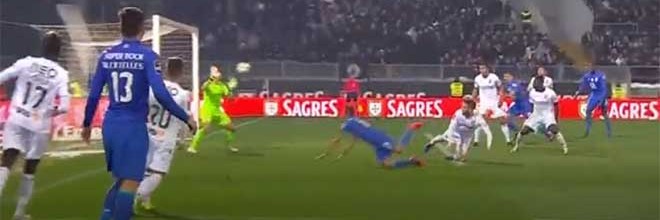 Douglas Jesus espetacular em duas defesas – Vitória SC 0-0 FC Porto
