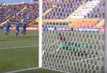 Marco Carnesecchi defende grande penalidade no Itália 0-0 Japão (Mundial sub-20)