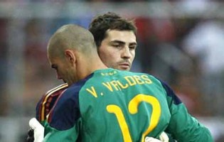 Víctor Valdés dedica mensagem a Iker Casillas: “Como guarda-redes que somos aceitamos sem medo o perigo da vida”