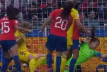 Christiane Endler faz defesa de nível no último grito – Chile 0-2 Suécia