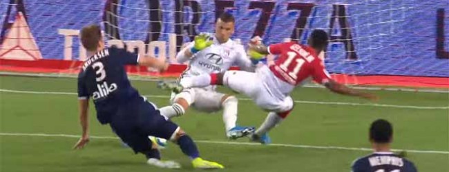 Anthony Lopes fecha a baliza com defesa com os pés no um-para-um – AS Monaco 0-3 Lyon