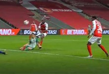 Matheus Magalhães impede golo a curta distância – SC Braga 2-0 Rio Ave FC