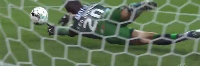 Léo Jardim protagonista em duas defesas – FC Porto 2-2 Boavista FC