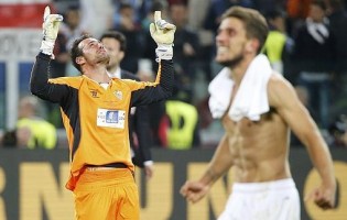 Beto vence a Europa League – 14 de Maio O dia de Beto