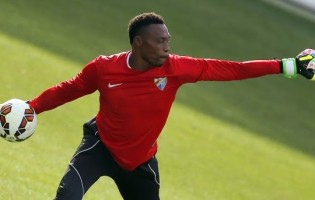 Kameni titular no Málaga pelo “trabalho”