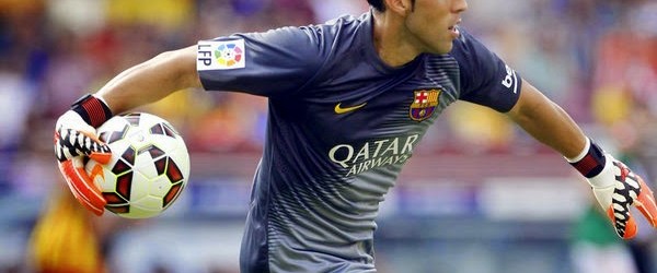 Claudio Bravo e defesa do Barcelona igualam marca com 21 anos