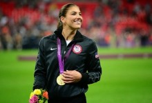 Hope Solo bate recorde “extremamente importante” para a guarda-redes