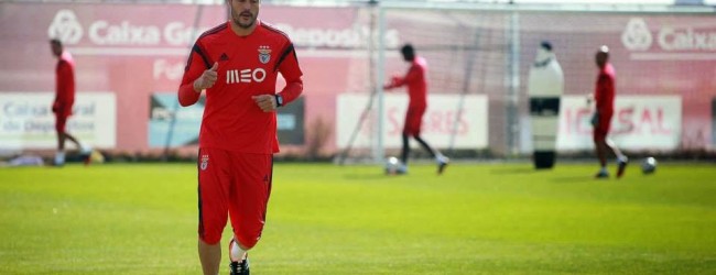 Júlio César pode jogar contra o Vitória FC: Jorge Jesus