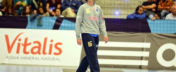 Hugo Laurentino melhor em campo no Porto 26-23 Águas Santas – O Jogo