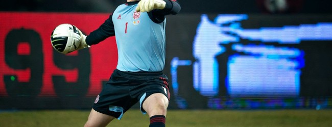 Schmeichel, Jasper Hansen e Andersen convocados pela Dinamarca para jogos contra Portugal e Albânia