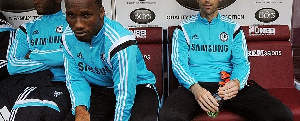 Cech não tem “tempo para ficar no banco”