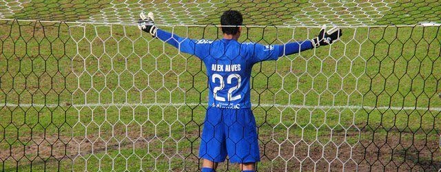 Alex Alves assina pelo São Bento