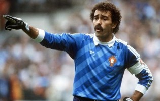 Manuel Galrinho Bento nos “Guarda-Redes favoritos da Europa” – UEFA