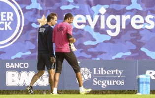 Helton inscrito na Champions League – Andrés Fernández fora da lista