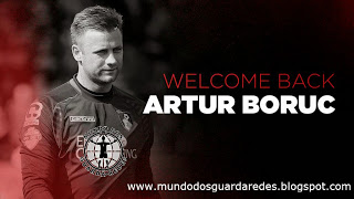 Artur Boruc assina pelo Bournemouth
