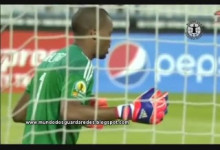 Brighton Mhlongo homenageou Senzo Meyiwa com baliza virgem no Sfaxien 0-1 Orlando Pirates