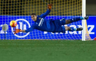 Alphonse Aréola não sofre há 500 minutos no Villarreal CF