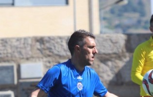 Carlos Pires agradece prémio e enaltece treinadores da Segunda Liga