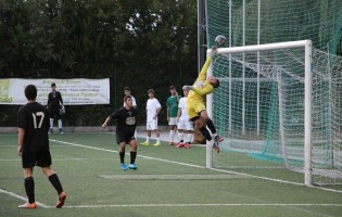 Elísio Pais promovido aos seniores do Académico de Viseu aos 17 anos