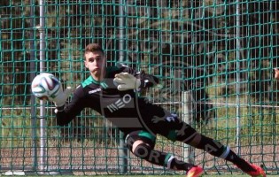 Luís Ribeiro emprestado ao CD Feirense