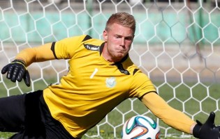 Lukas Raeder: “os guarda-redes em Portugal são mais penalizados do que na Alemanha”