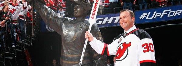 Martin Brodeur homenageado com estátua e retirada do número 30 nos New Jersey Devils