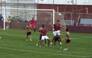 Paulo Ribeiro ficou sem o carro ao ajudar jogadores do Oriental