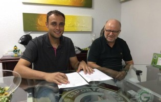 Renan Brito renova pelo Goiás