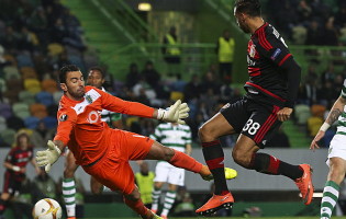 Rui Patrício iguala recorde de presenças pelo Sporting CP em jogos da UEFA