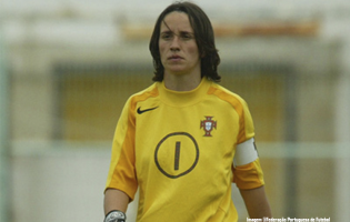 Carla Cristina: de ponta esquerda a guarda-redes mais internacional de sempre da FPF