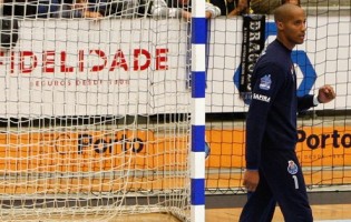 Alfredo Quintana renova pelo FC Porto