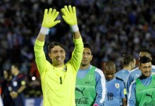 Fernando Muslera torna-se o guarda-redes mais internacional de sempre pelo Uruguai