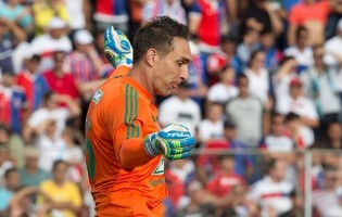 Fernando Prass: “o normal é um guarda-redes ganhar experiência e perder na parte física”