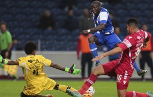 Iván Cruz estreou-se como sénior e levou conselhos de Hélton – FC Porto 2-0 Gil Vicente FC