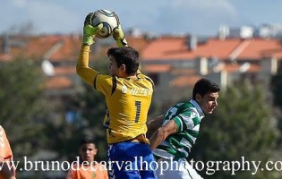 João Valido, aos 16 anos e campeão do Mundo, chamado aos seniores do Vitória FC