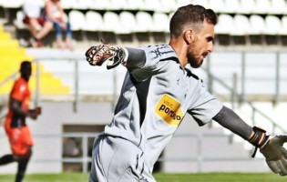 Ricardo Ferreira de qualidade no FC Famalicão 1-1 Portimonense SC