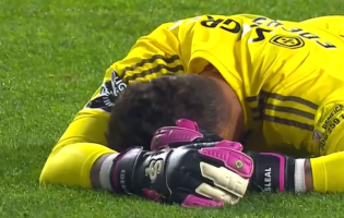 Ederson Moraes segura e defende três pontos no SL Benfica 1-0 Vitória SC