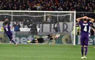 Gianluigi Buffon campeão pelo Juventus FC com penalti defendido aos 89 minutos