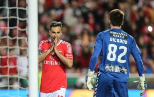 Ederson Moraes e Ricardo Nunes em destaque no SL Benfica 2-1 Vitória FC