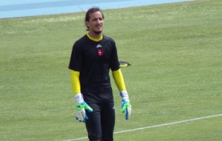 Ricardo Ribeiro com “condições para se fixar em termos definitivos” no CF Os Belenenses