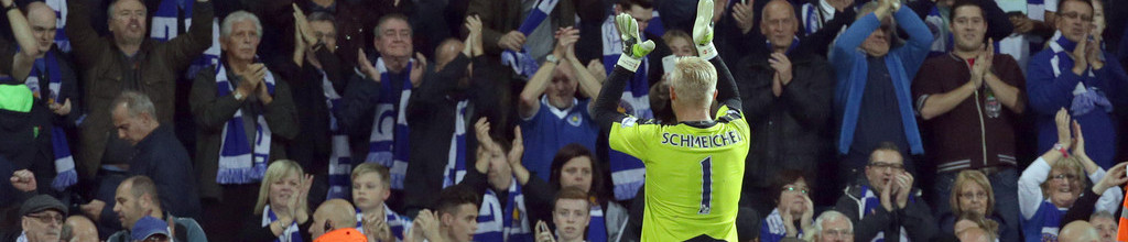 Kasper Schmeichel é campeão da Premier League pelo Leicester City FC