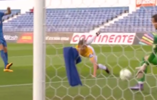 Ricardo Ribeiro erra e acaba como melhor em campo no CF Os Belenenses 2-1 Estoril