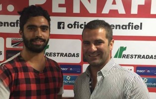 Tiago Rocha renova pelo FC Penafiel